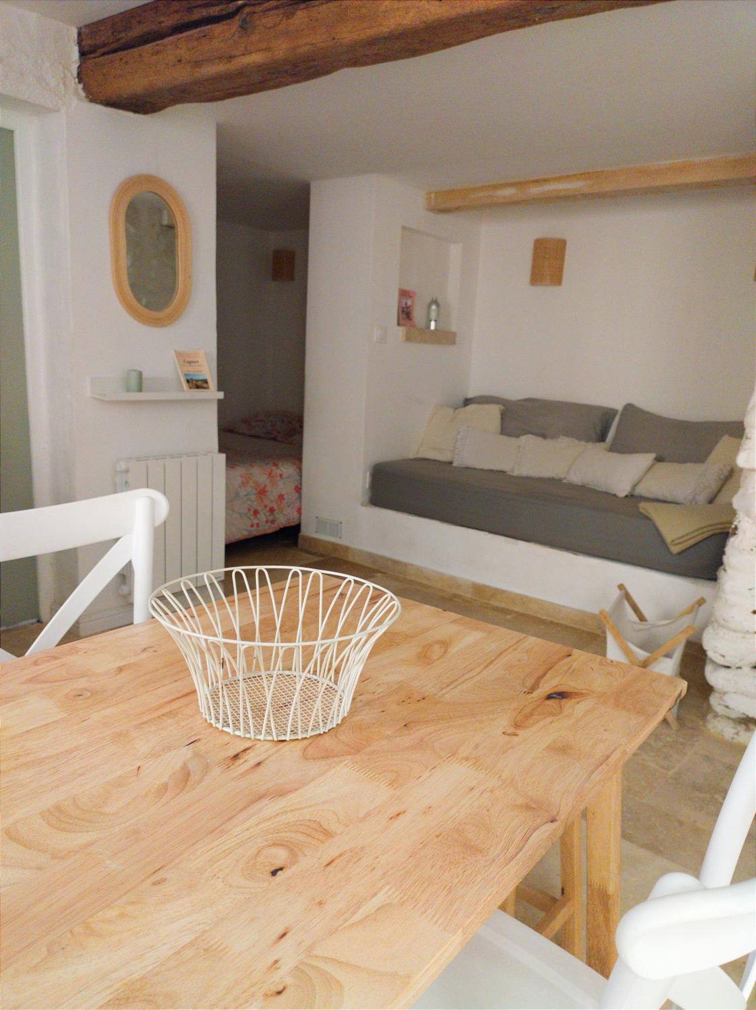Climatise Au Calme Au Coeur Du Village Medieval Avec Rue Pietonne Appartement
