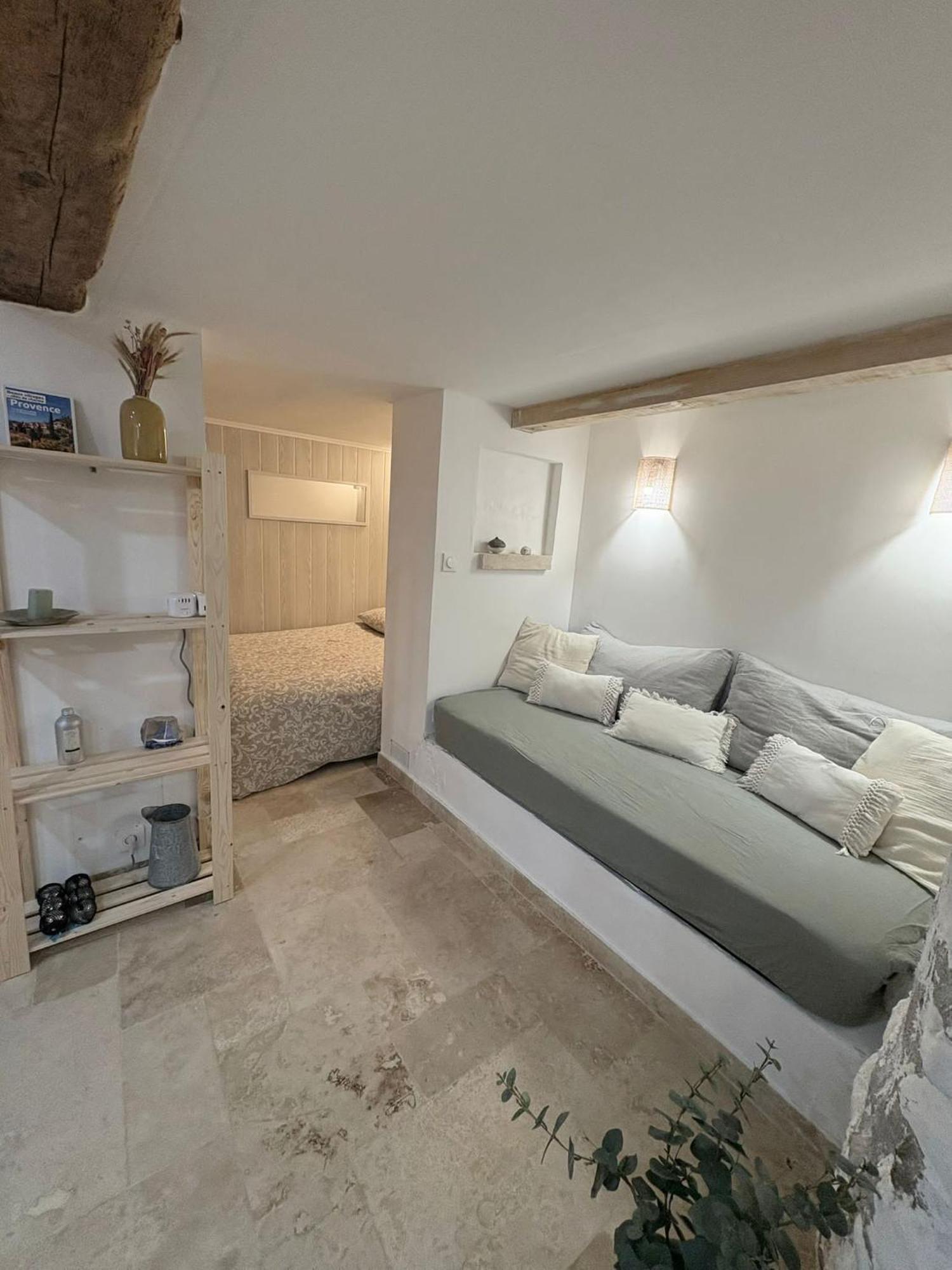 Appartement Climatise Au Calme Au Coeur Du Village Medieval Avec Rue Pietonne *